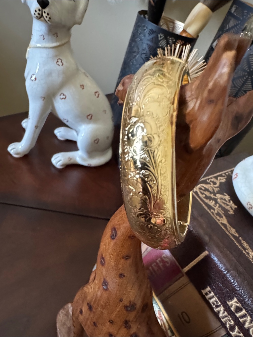 Chunky Etched Bangle / Vintage Golden Design - Picture 8 of 14